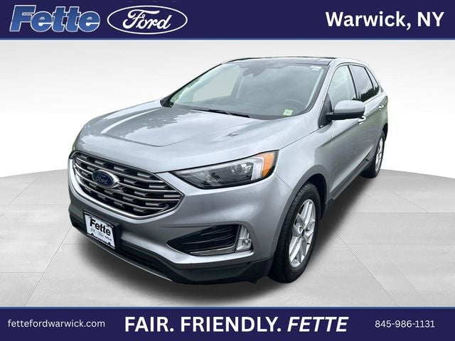 2022 Ford Edge SEL in Silver Metallic — front three-quarter view