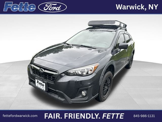 2018 Subaru Crosstrek 2.0i Premium in Dark Gray Metallic — front three-quarter view